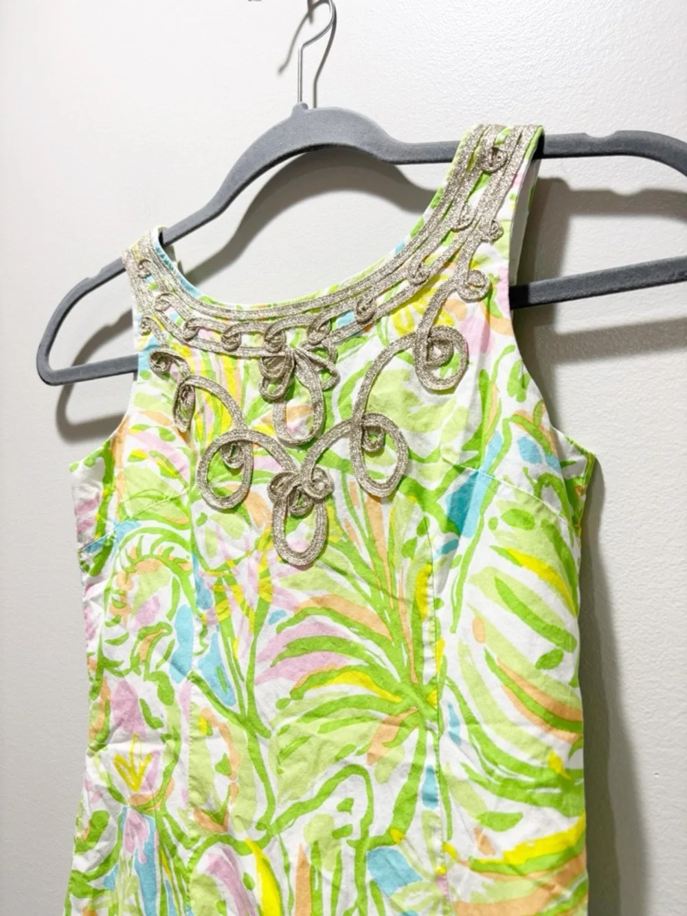 Lilly Pulitzer Girls Colorful Tropical Shift Dress Embellished Neck Detail Sz 10